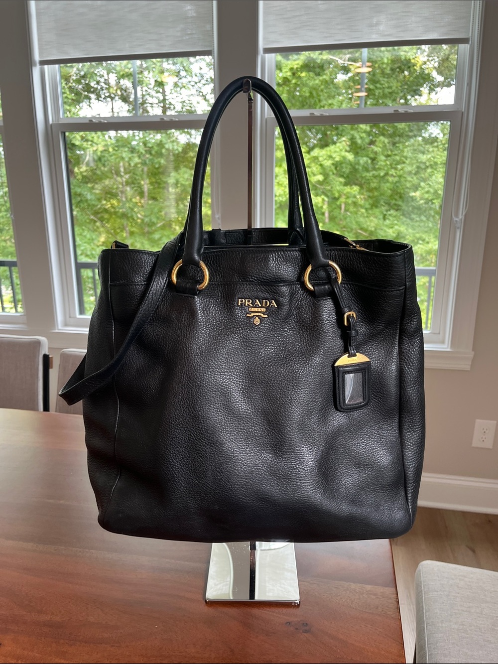 Authentic Prada Vitello Daino Leather Tote Bag BR4393 - Black